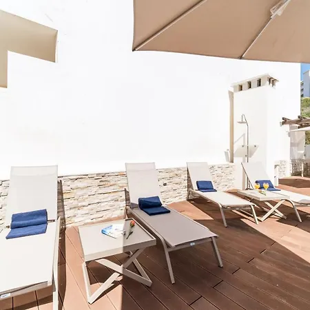 Historical Center Penthouse Apartment Albufeira
